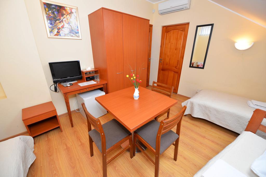 Klaipeda Inn Private Parking And Kitchen חדר תמונה